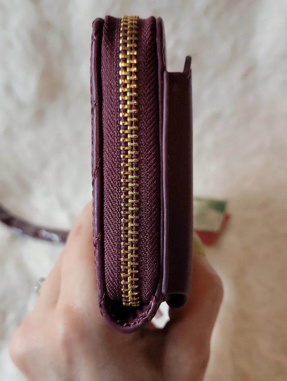 NWT Quilted Badgley Mischka Wine Wristlet w/ Separate Phone Compartment